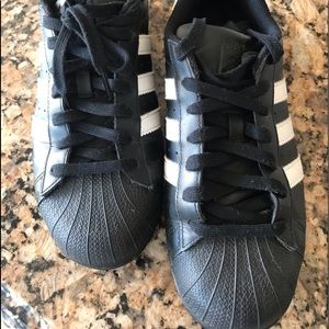 Adidas excellent condition unisex sneakers